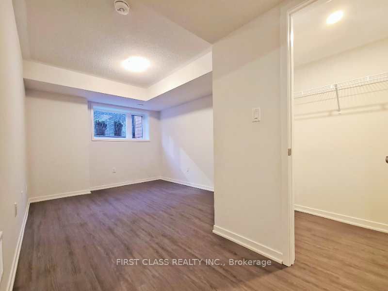 10 Lloyd Janes Lane, unit 197 for rent