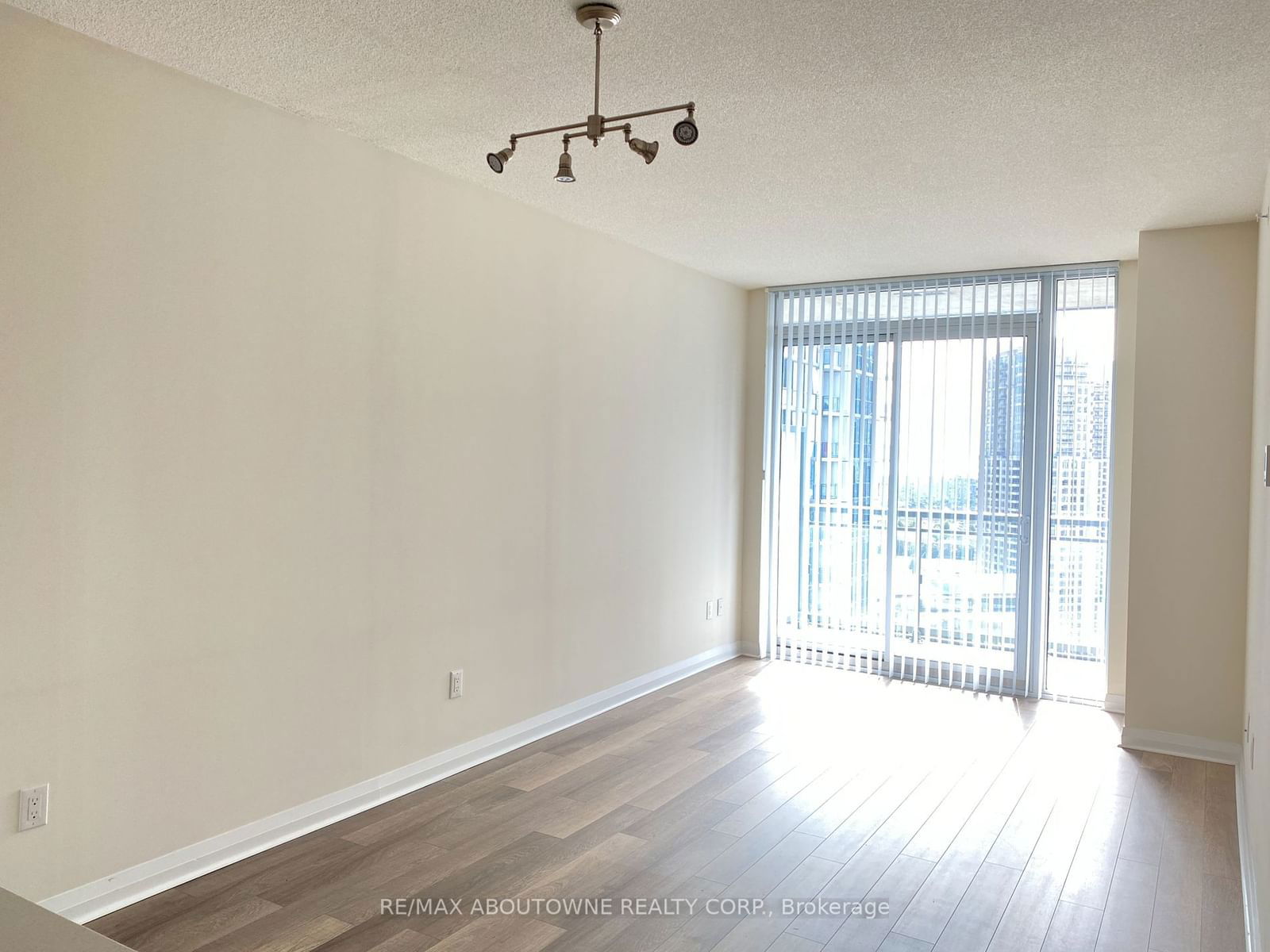 5025 Four Springs Ave, unit 1906 for rent