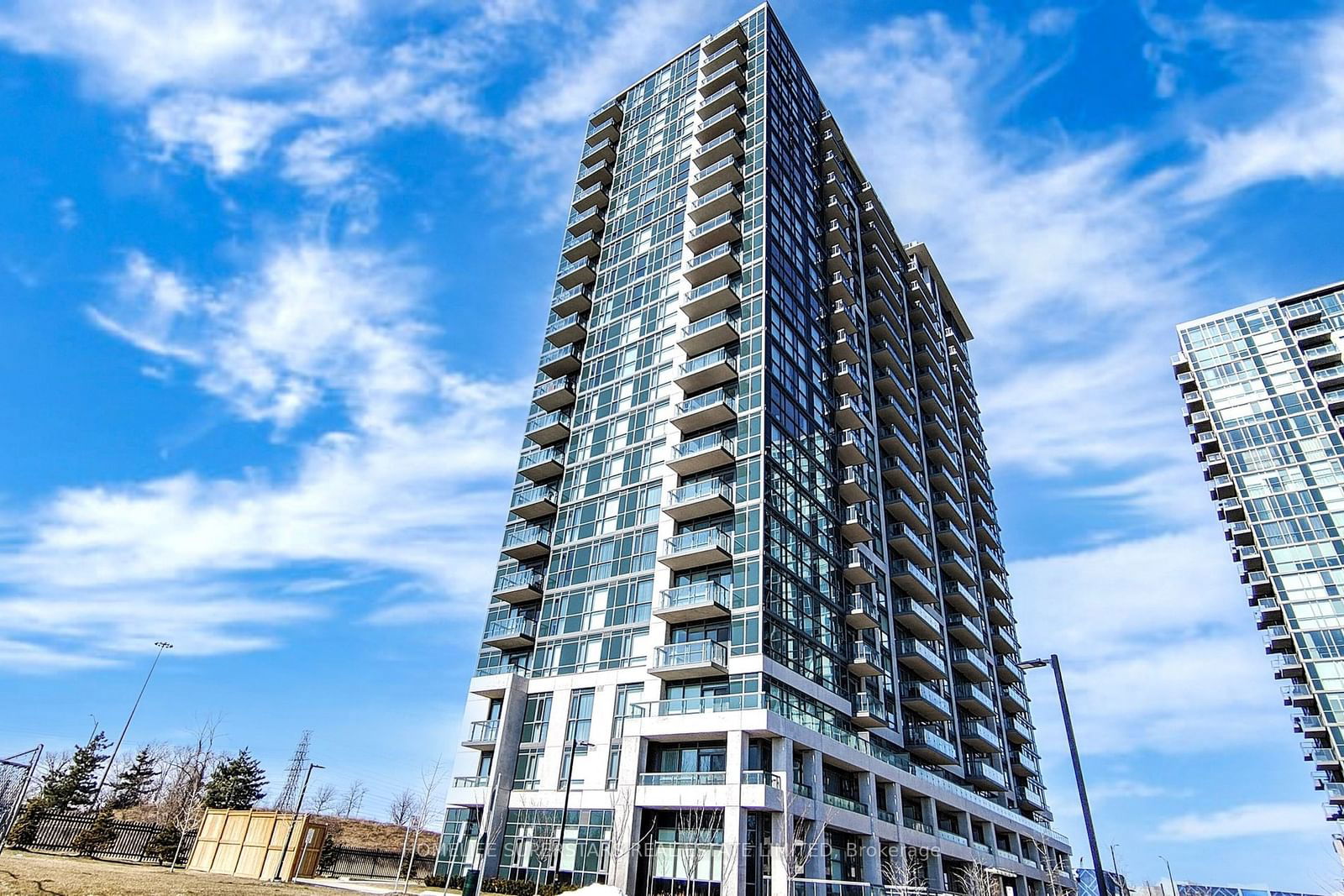 349 Rathburn Rd W, unit 1009 for sale