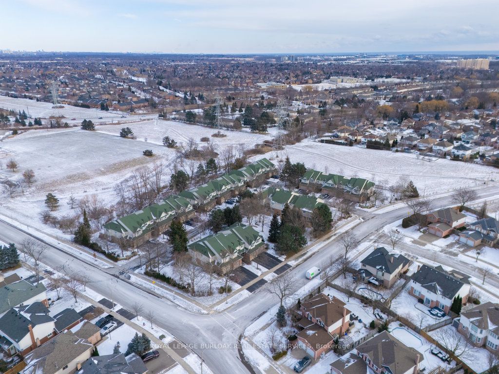 Paddington Park, Burlington, Toronto