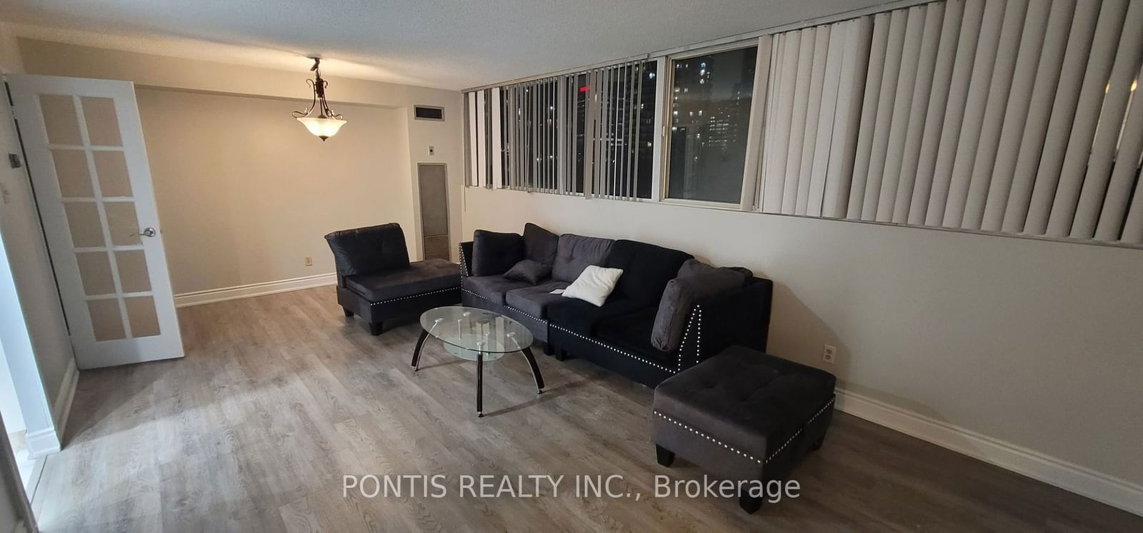 3700 Kaneff Cres, unit 508 for rent