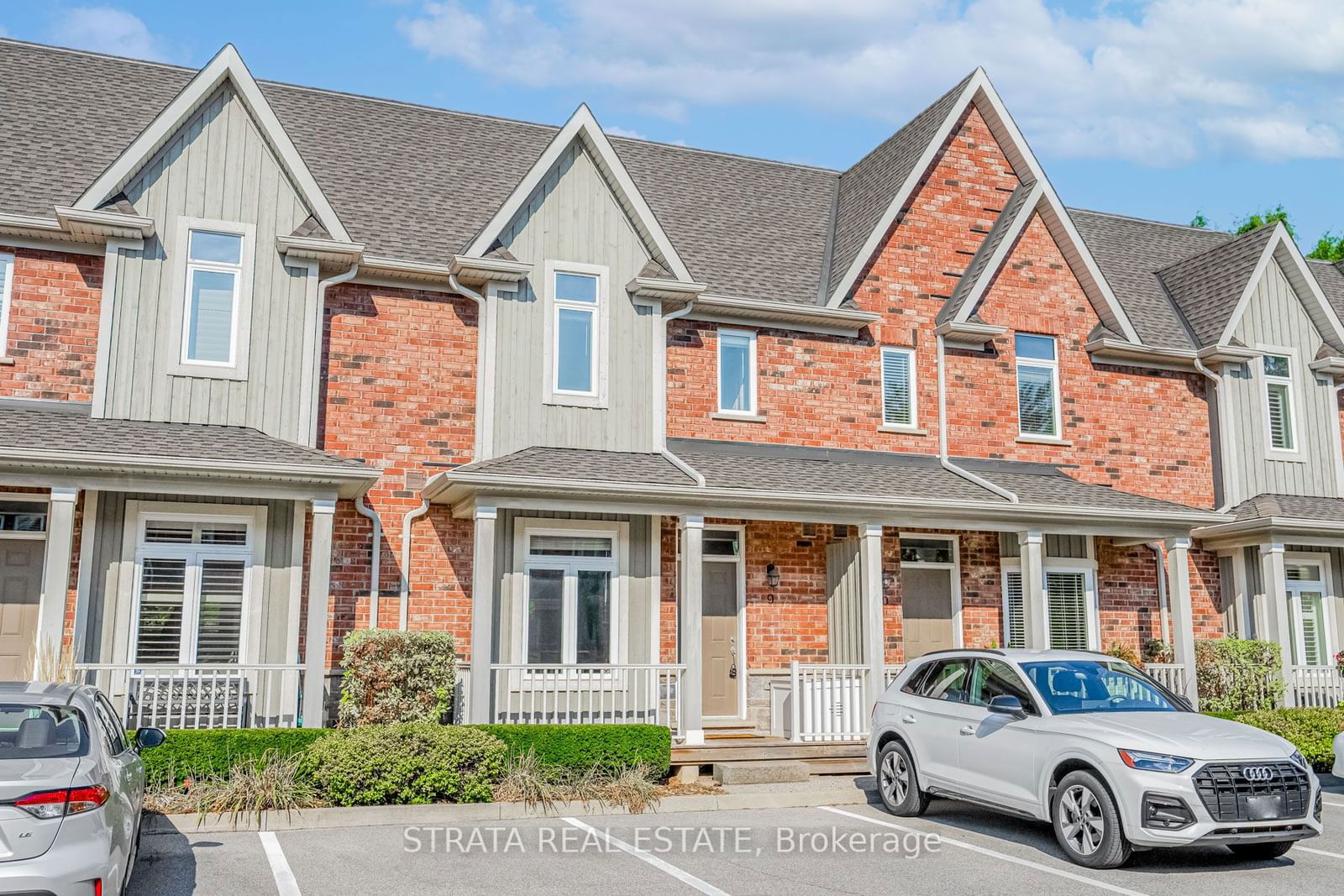 The Abbeys At Millcroft Townhomes, Burlington, Toronto