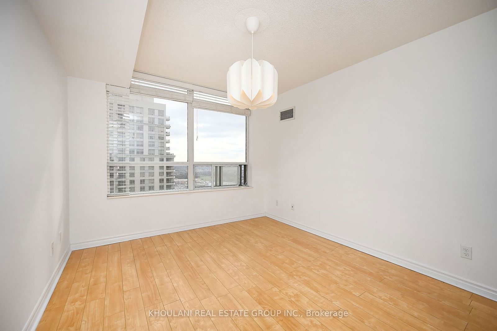 3888 Duke Of York Blvd, unit 2631 for rent