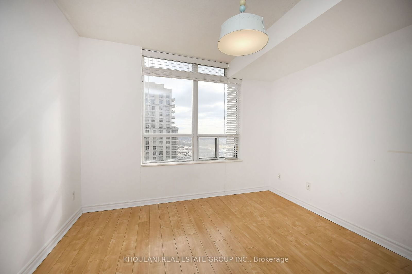 3888 Duke Of York Blvd, unit 2631 for rent