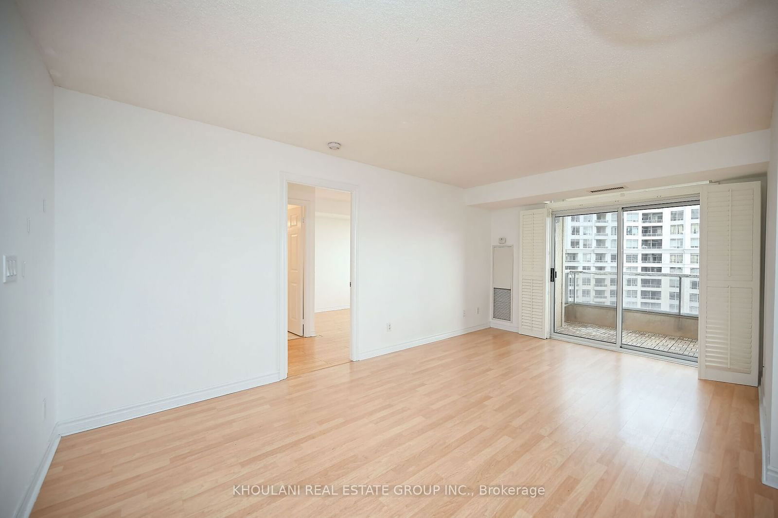 3888 Duke Of York Blvd, unit 2631 for rent