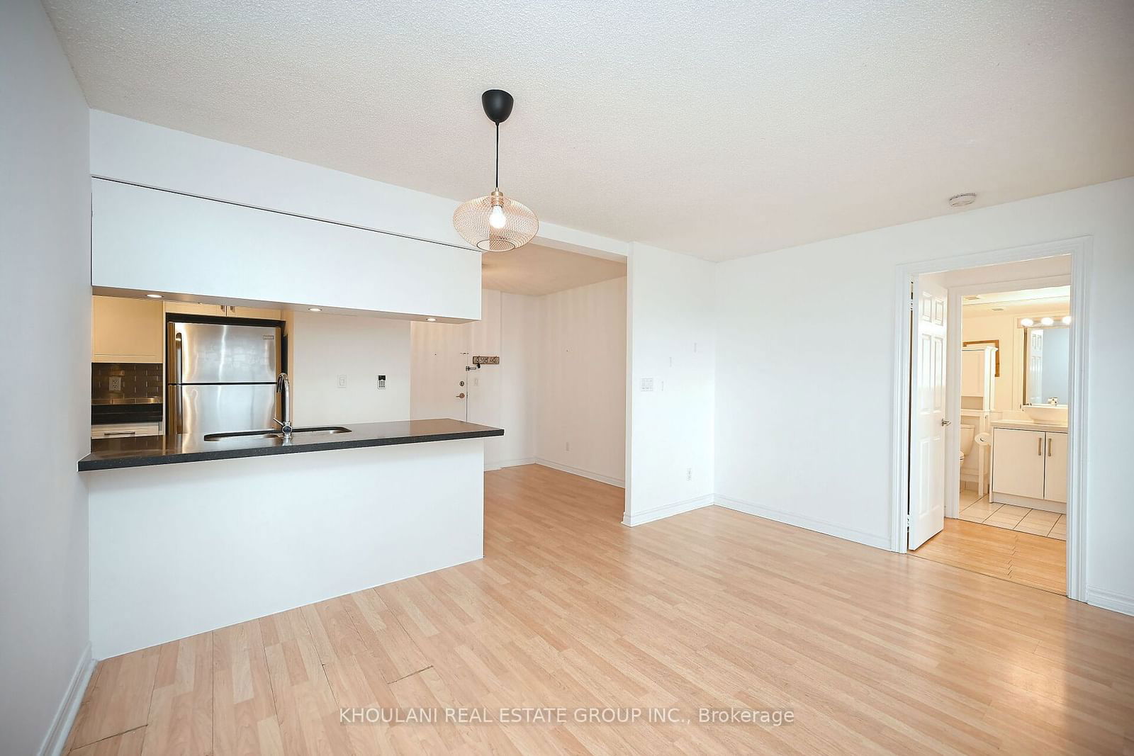 3888 Duke Of York Blvd, unit 2631 for rent