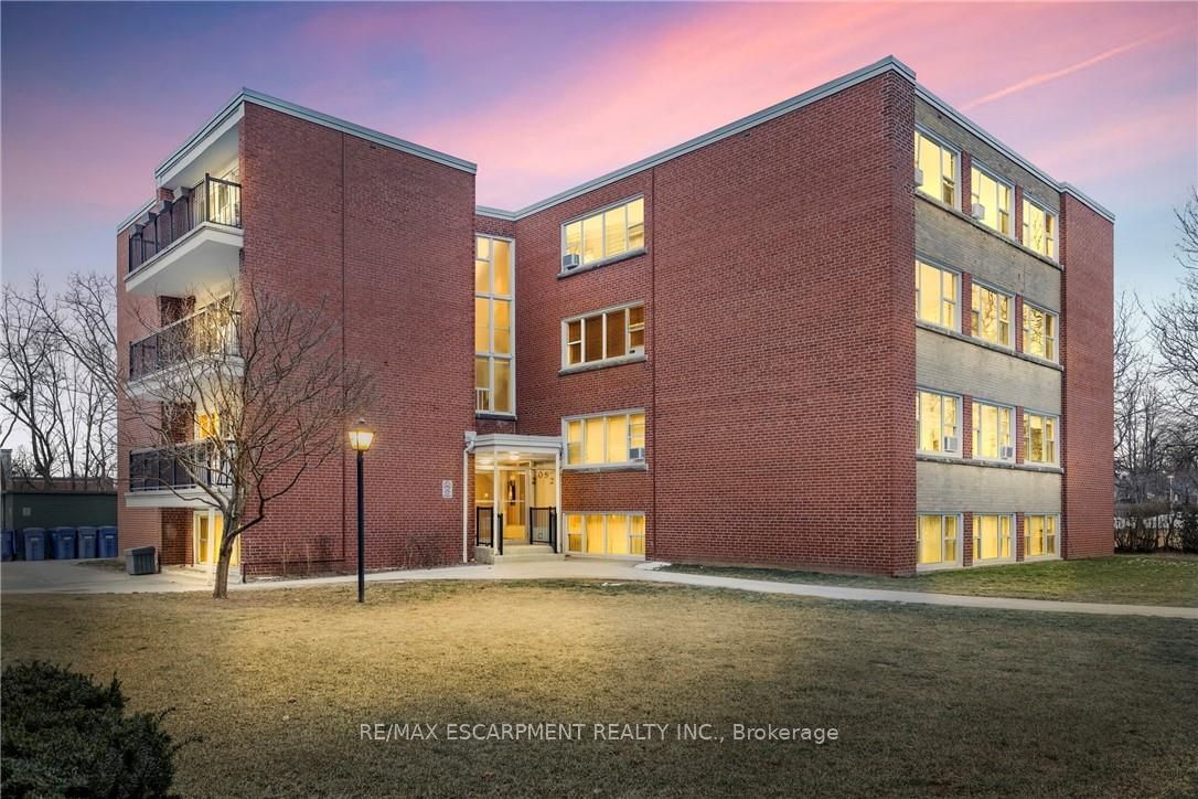 Parkhill Manor Condos, Burlington, Toronto