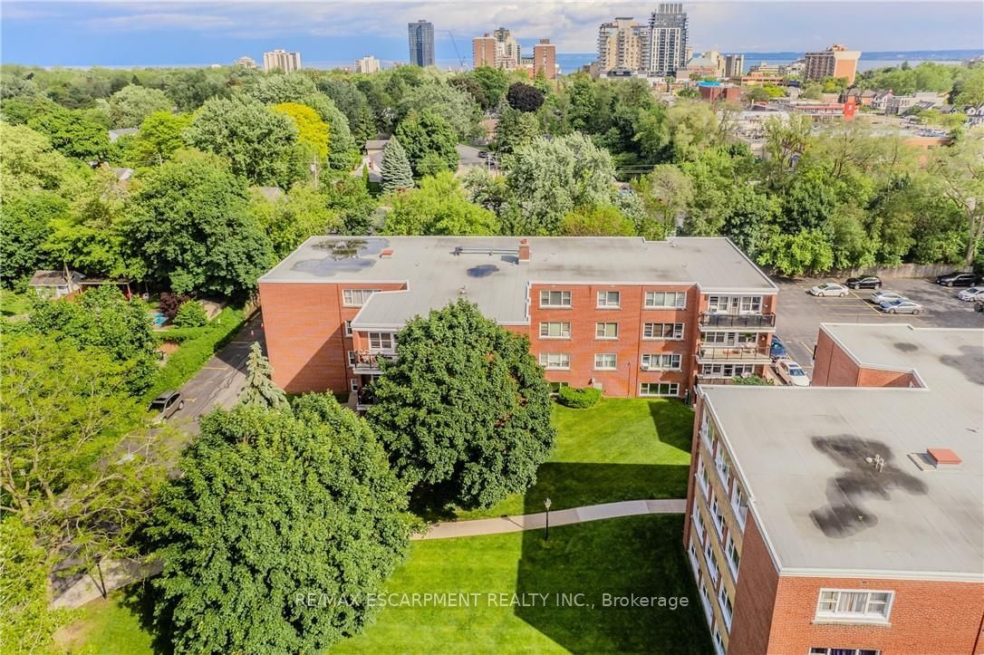 Parkhill Manor Condos, Burlington, Toronto