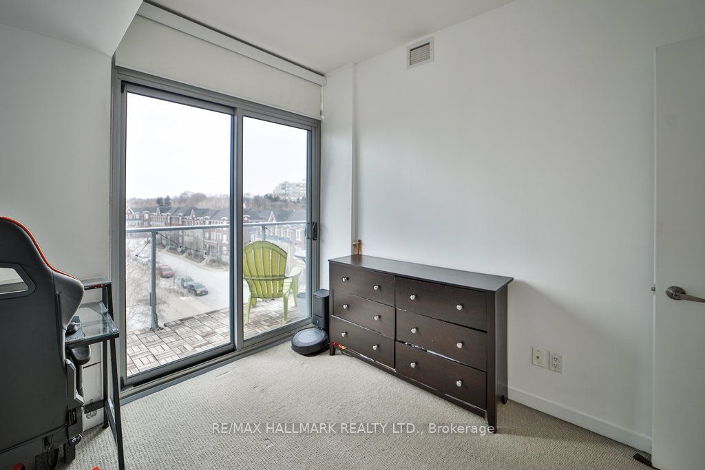 103 The Queensway Ave, unit 413 for sale