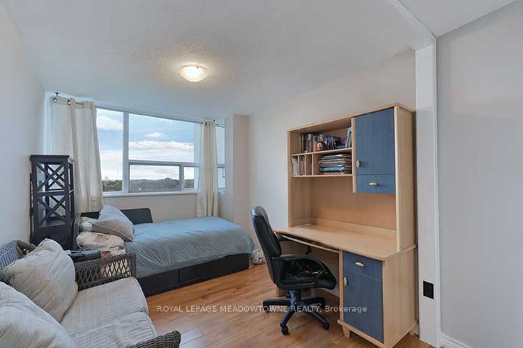 530 Lolita Gdns, unit 903 for sale