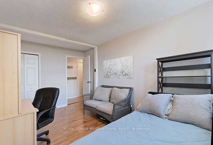 530 Lolita Gdns, unit 903 for sale