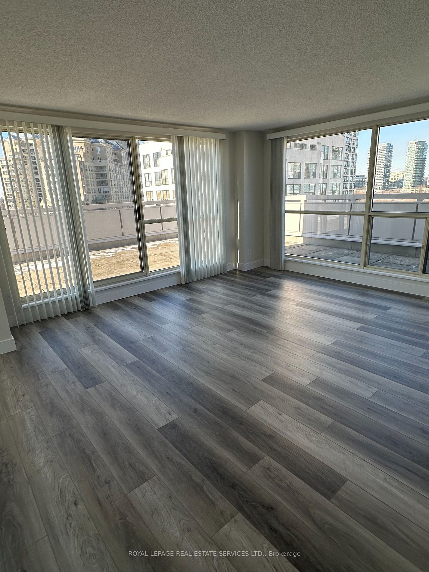 2267 Lake Shore Blvd W, unit 1204 for rent