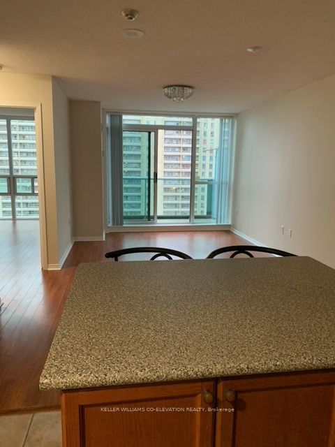 17 Michael Power Pl, unit Ph14 for rent