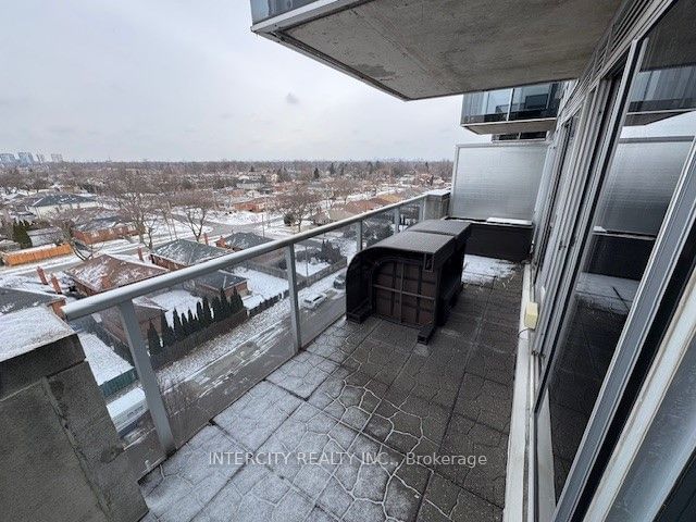 1050 The Queensway Ave, unit 712 for sale