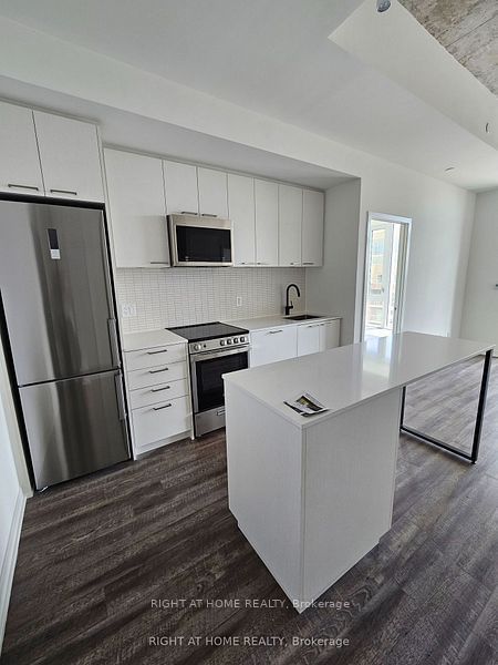 1808 St. Clair Ave W, unit 1008 for rent