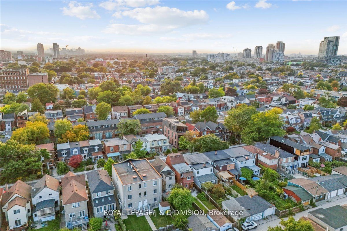 Lanehouse on Bartlett, West End, Toronto