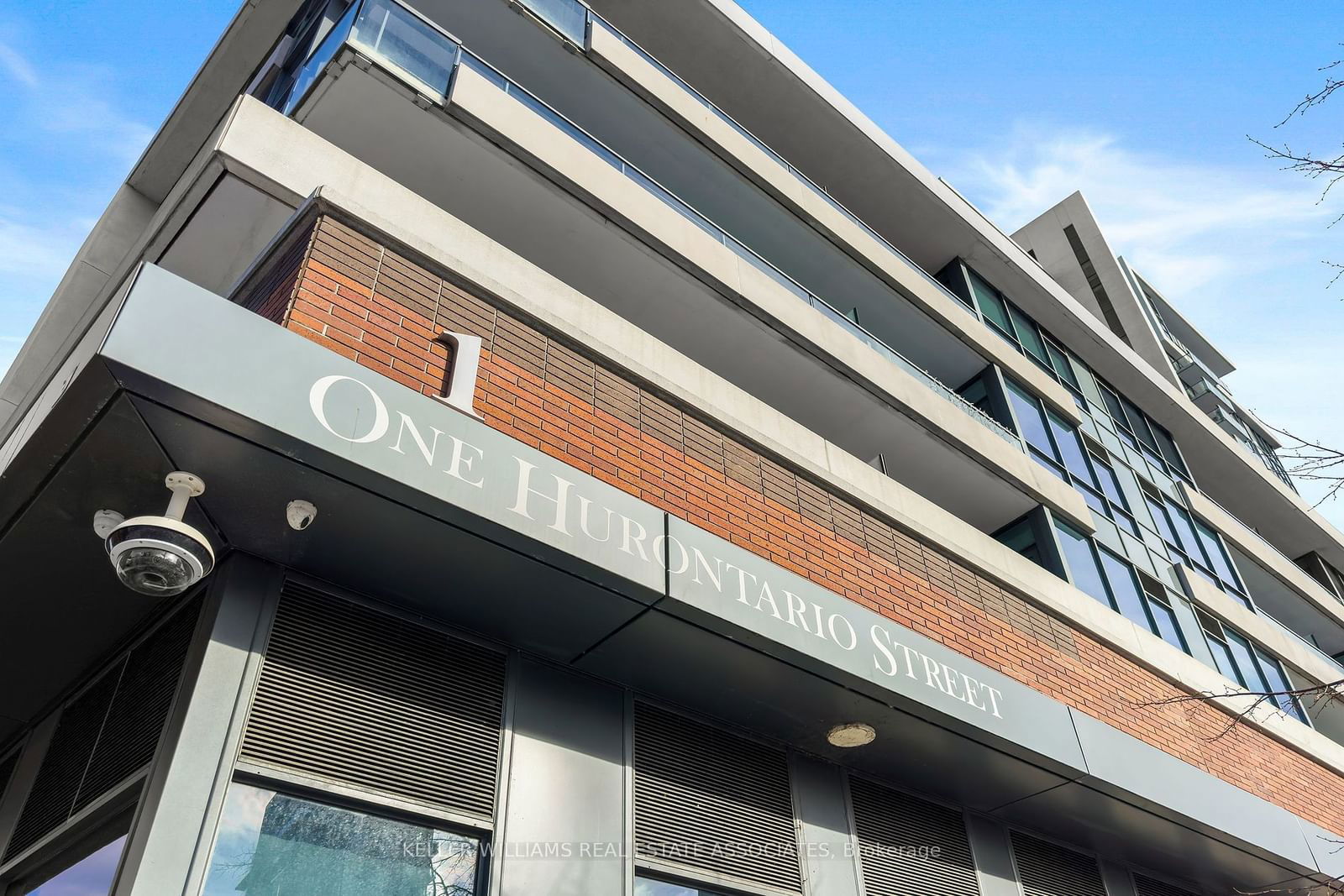 1 Hurontario St, unit 2003 for rent