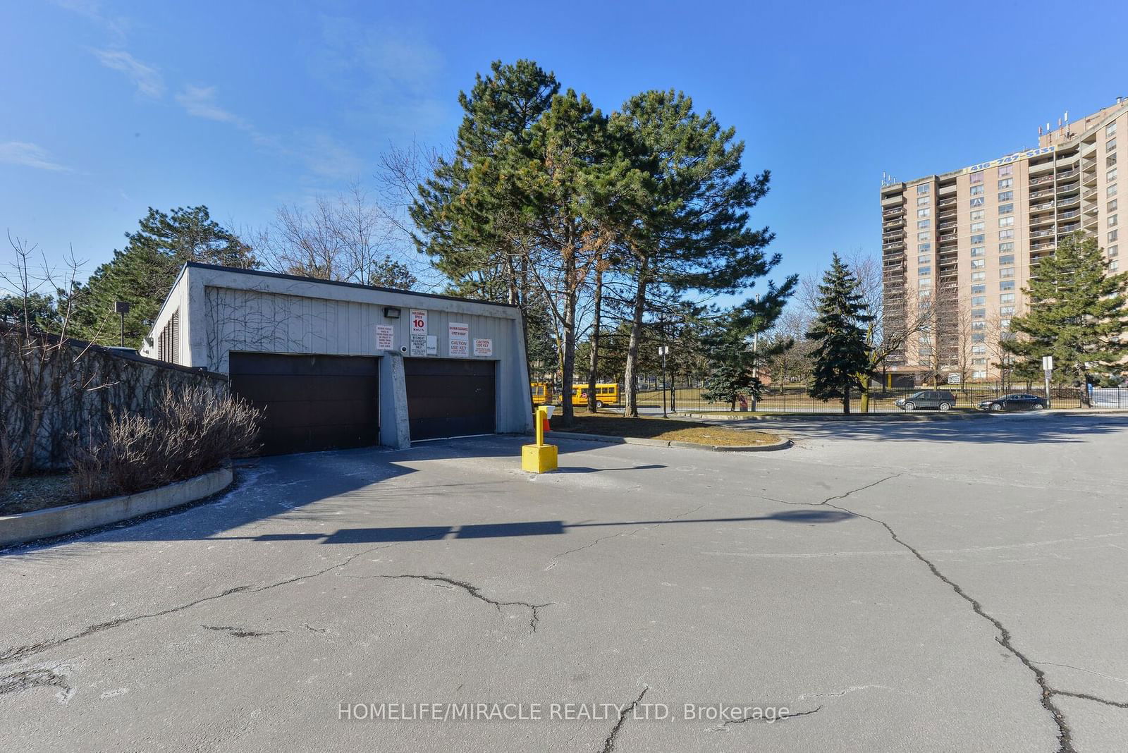 Twin Towers Condos, Etobicoke, Toronto