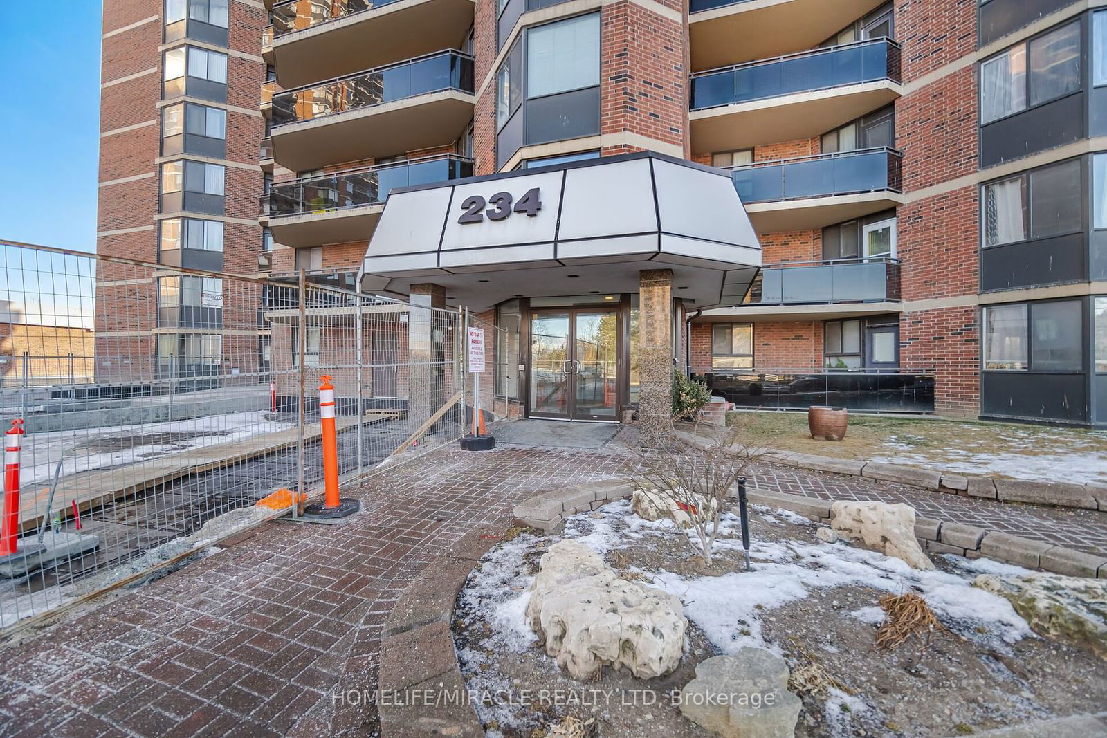 Twin Towers Condos, Etobicoke, Toronto