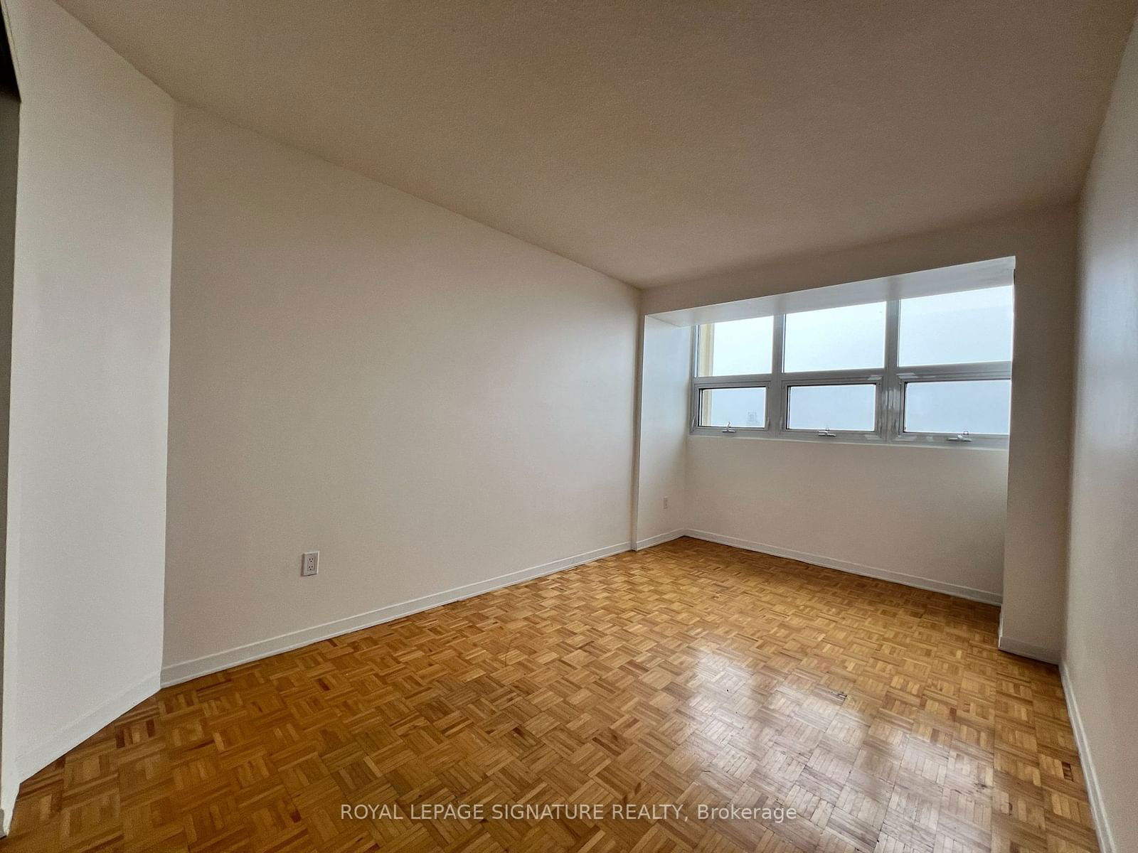 8 Lisa St, unit 1107 for rent