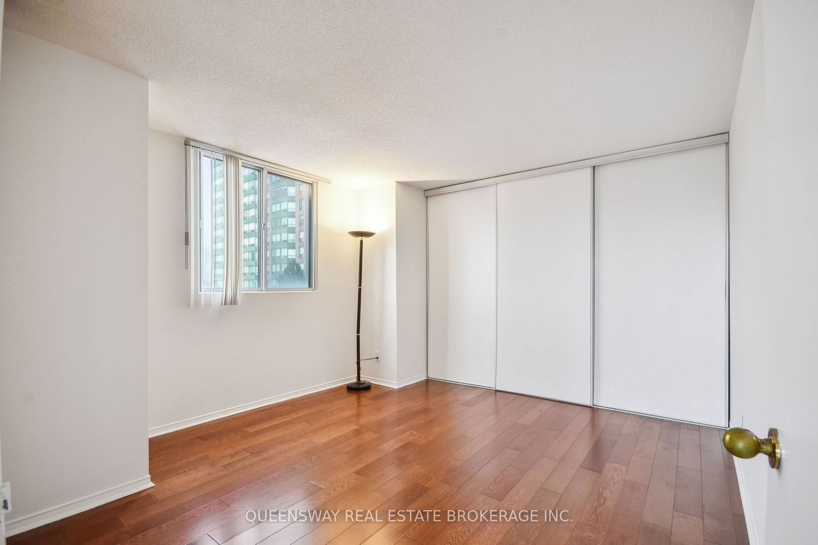 155 Hillcrest Ave, unit 411 for sale