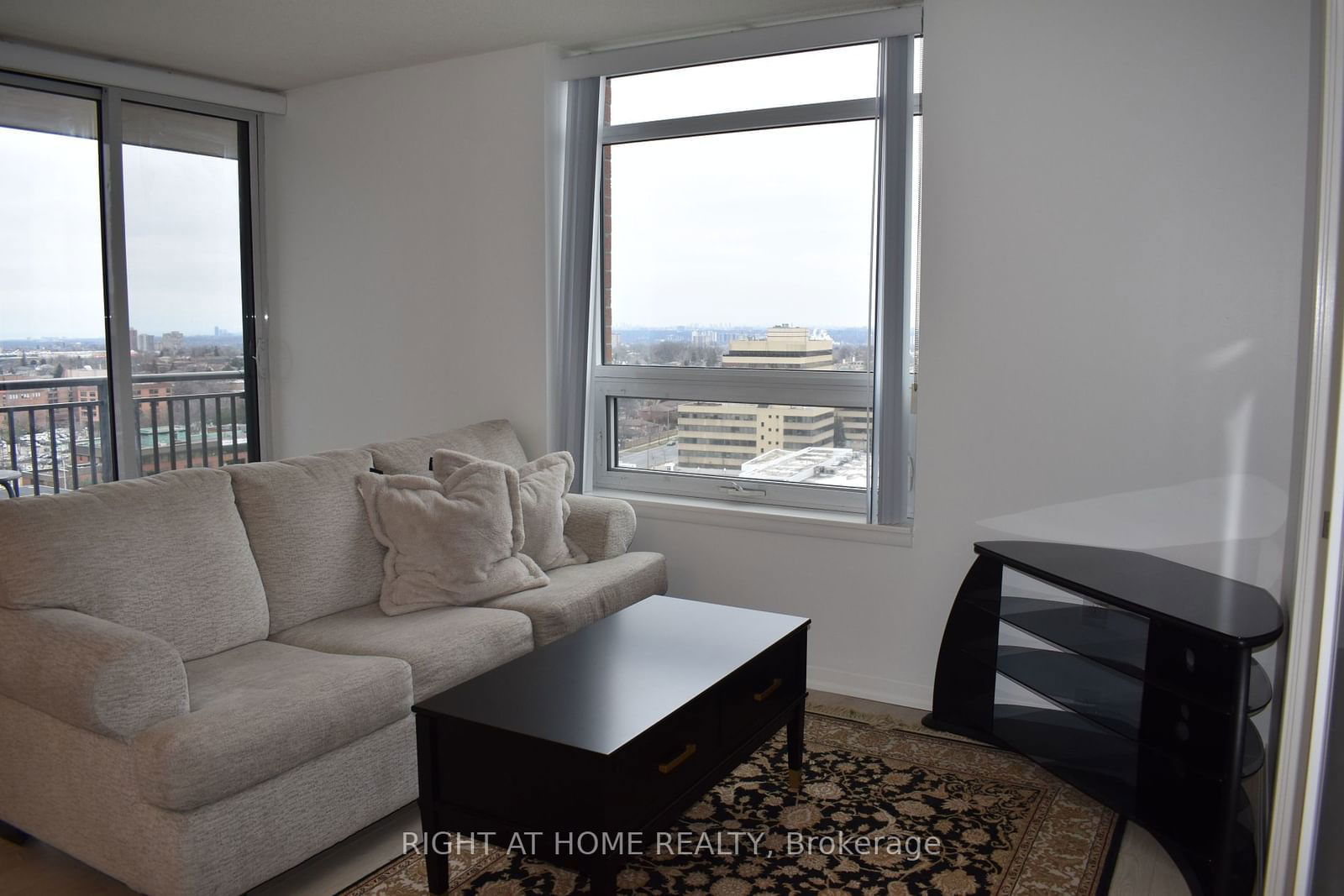 3091 Dufferin St, unit 1312 for rent