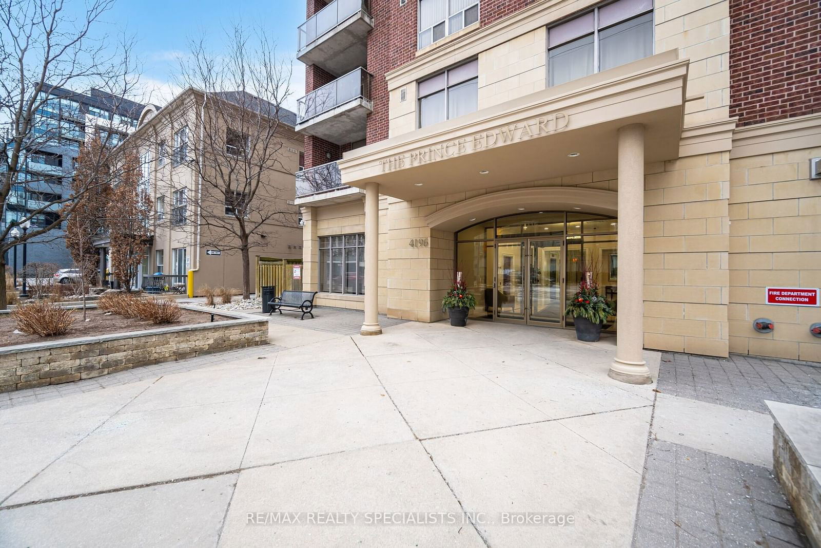 4196 Dundas St W, unit 309 for sale