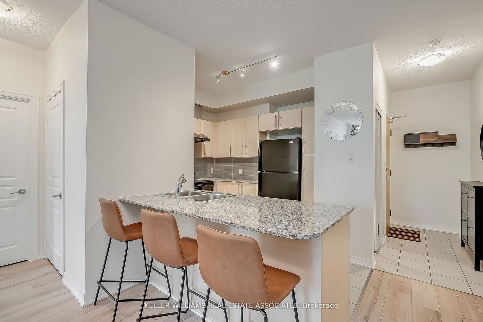 3515 Kariya Dr, unit 201 for rent