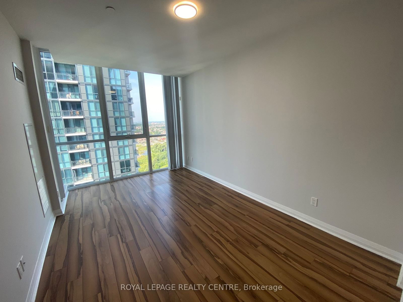 55 Eglinton Ave W, unit 2108 for rent