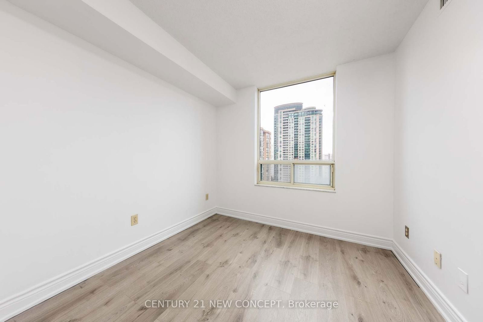 285 Enfield Pl, unit 1712 for sale