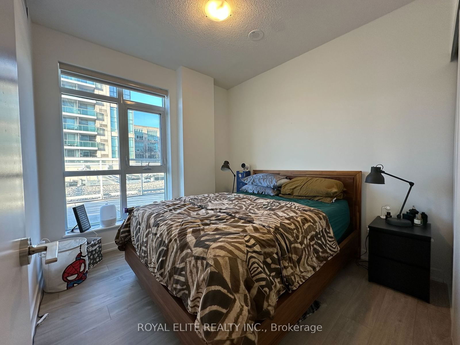 251 Manitoba St, unit 923 for rent