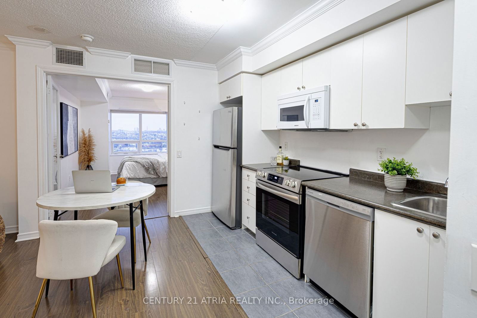 60 Heintzman St, unit 1705 for sale