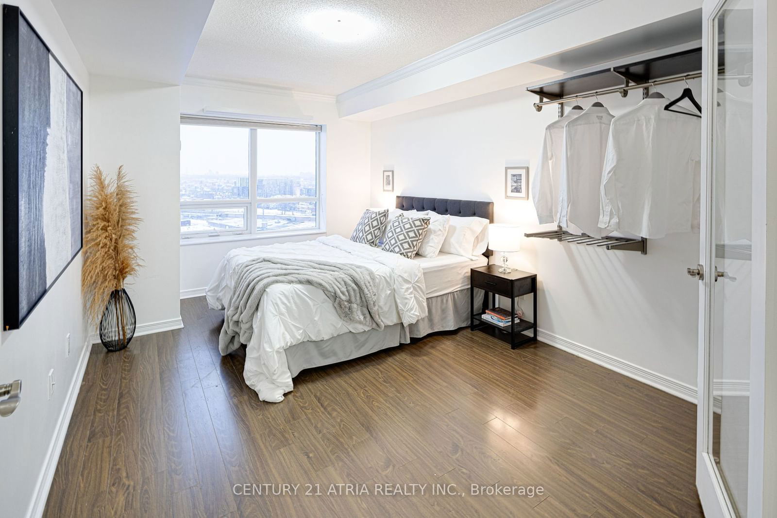 60 Heintzman St, unit 1705 for sale