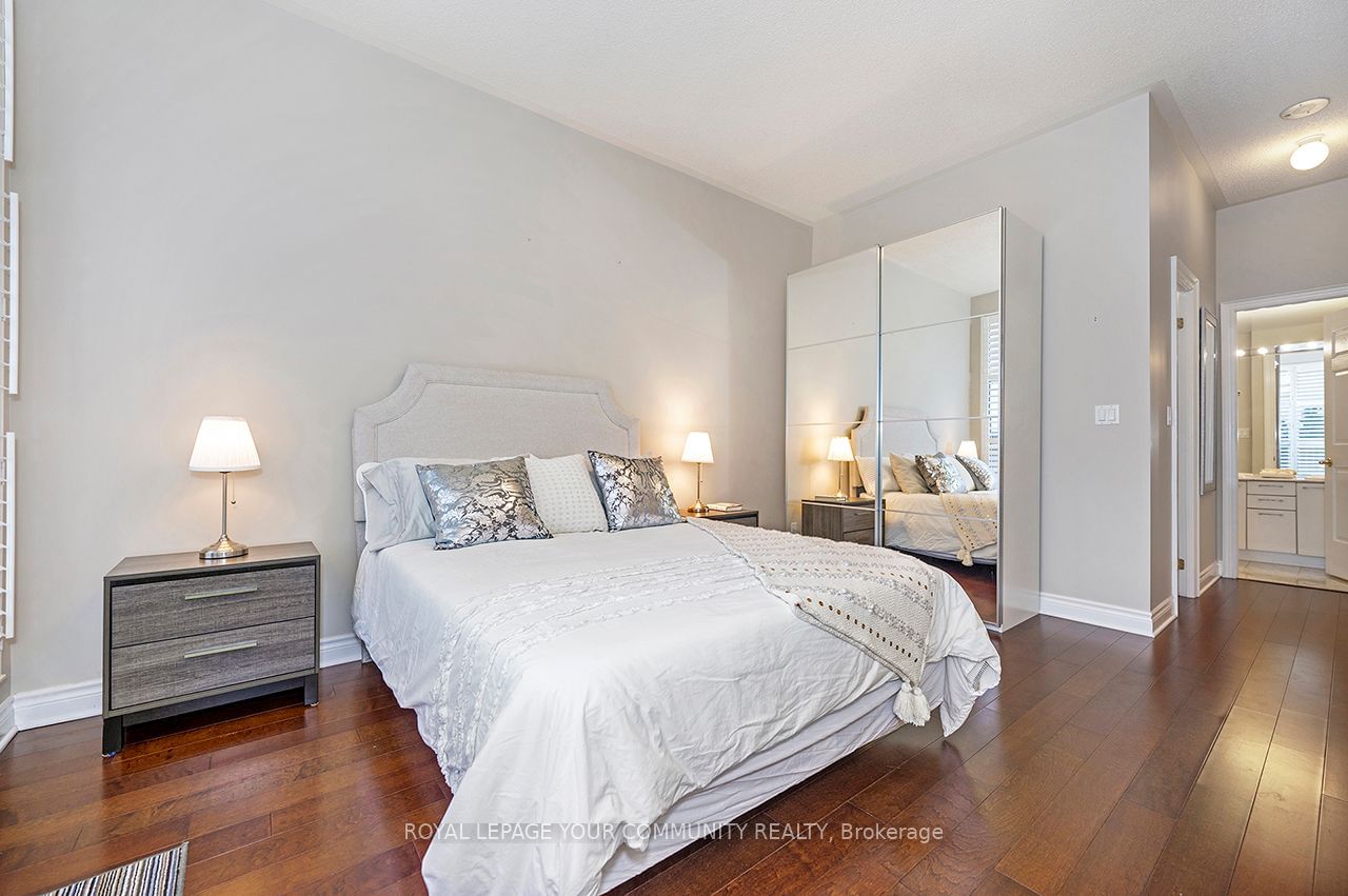 3085 Bloor St W, unit 606 for sale