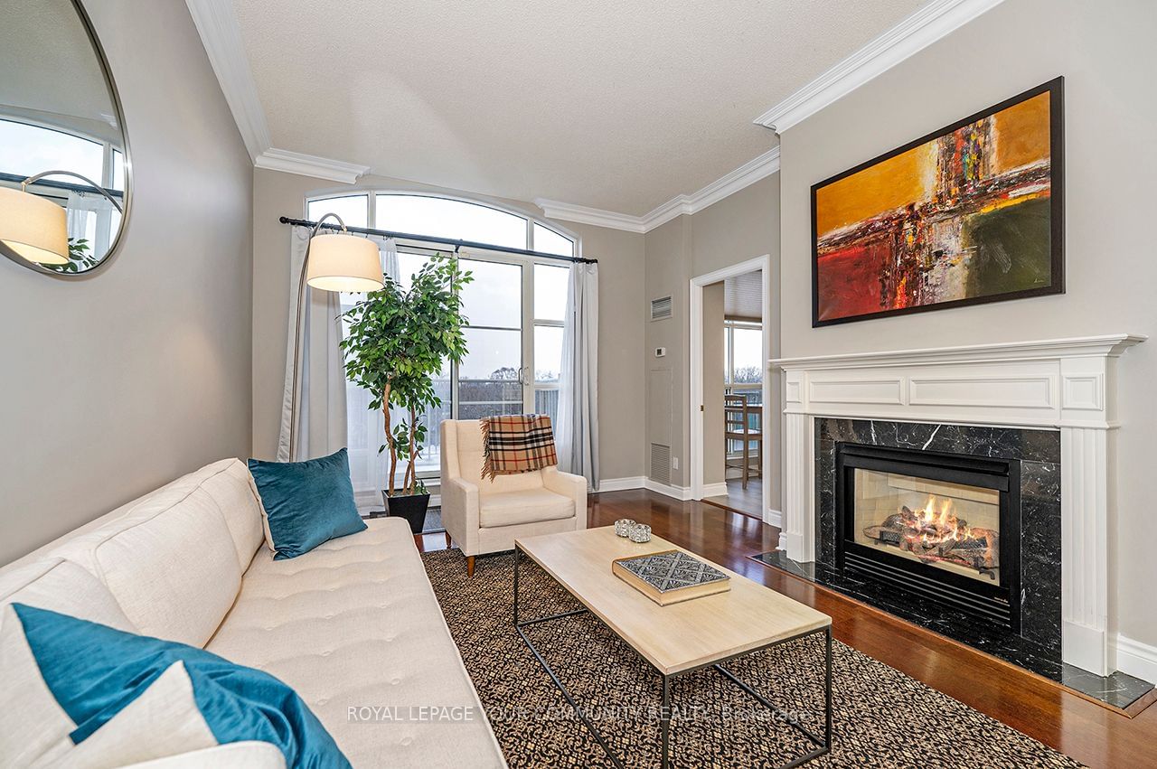 3085 Bloor St W, unit 606 for sale