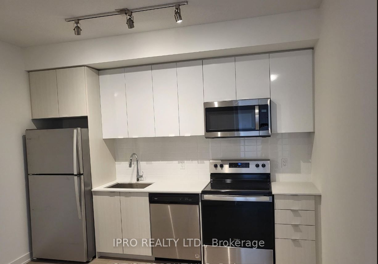 859 The Queensway, unit 307 for rent