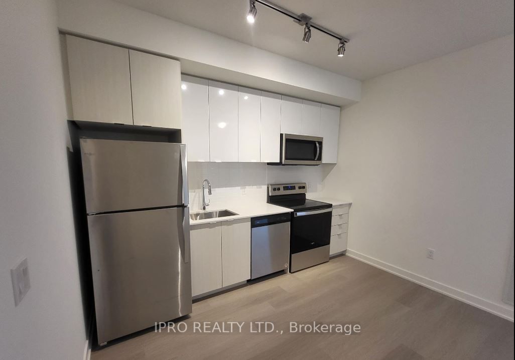 859 The Queensway, unit 307 for rent