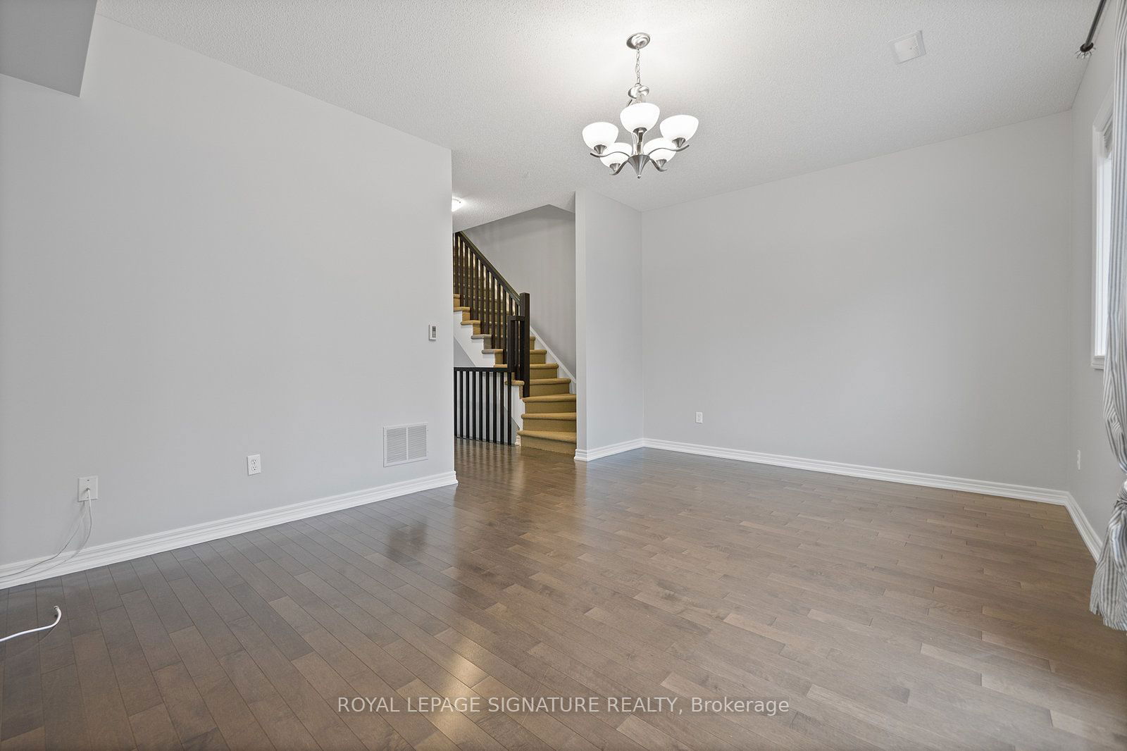 362 Plains Road E Townhomes, Burlington, Toronto