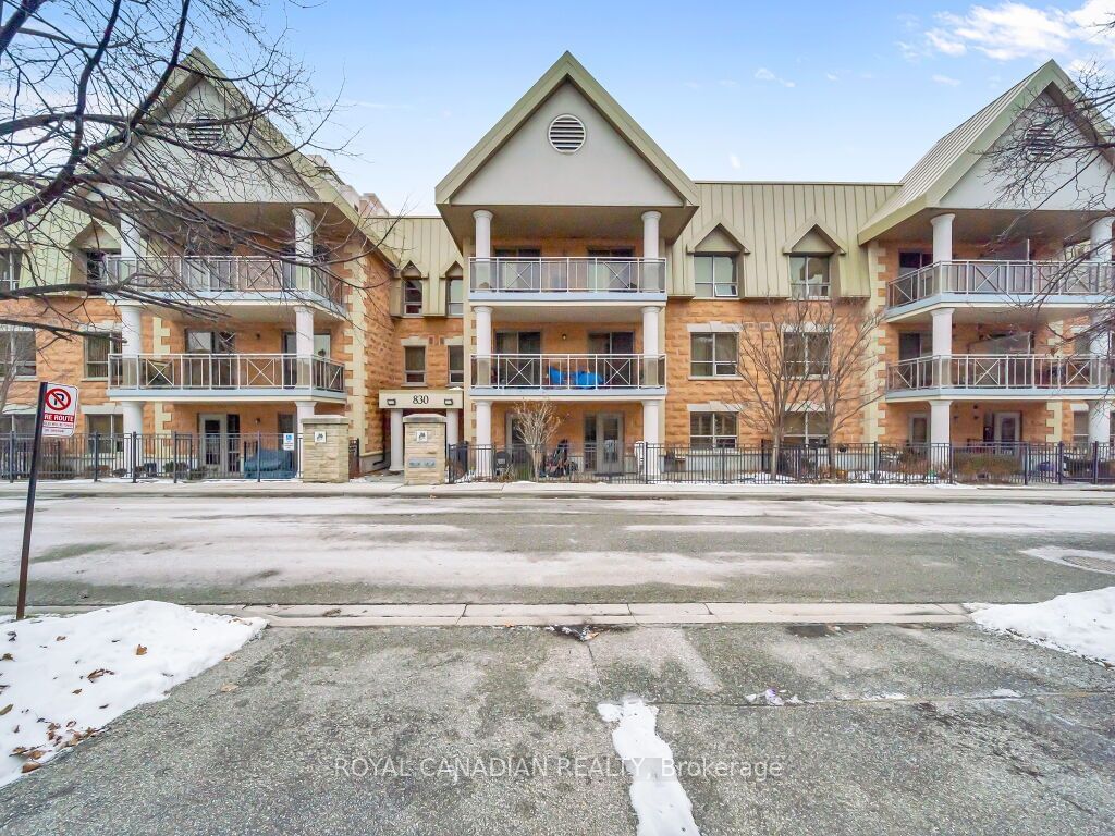 830 Scollard Crt, unit 211 for sale