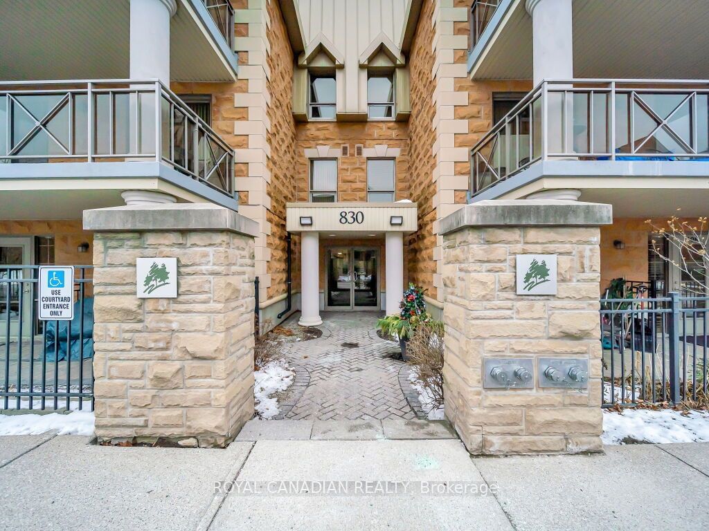 830 Scollard Crt, unit 211 for sale