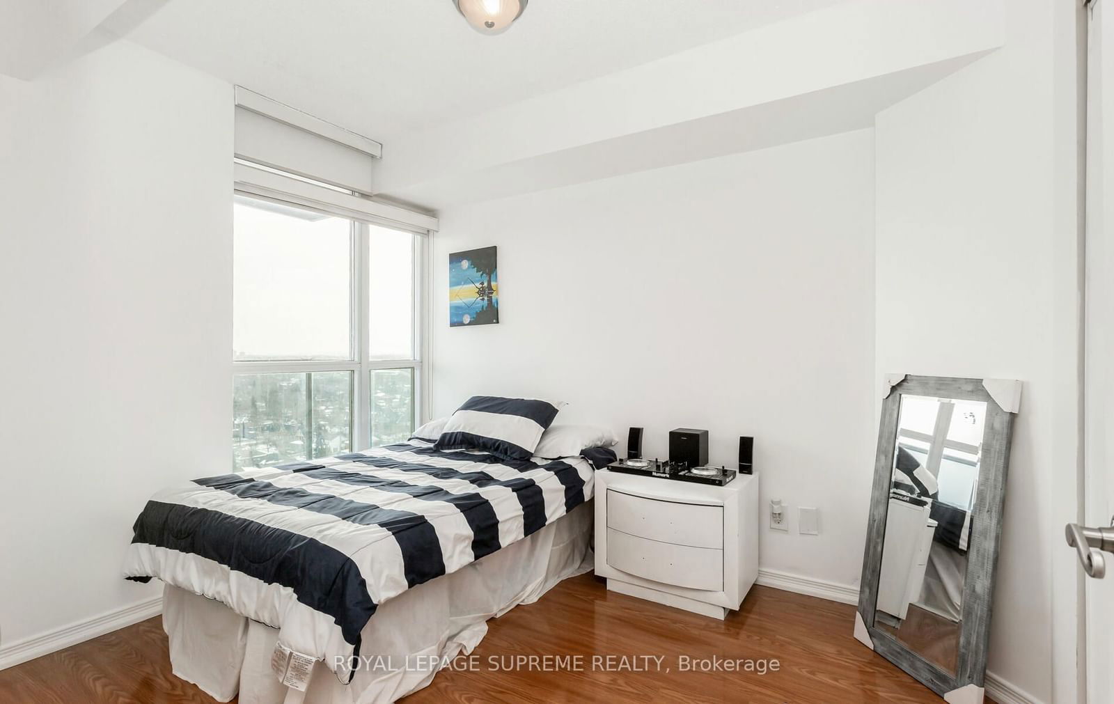 9 George St, unit 1606 for sale