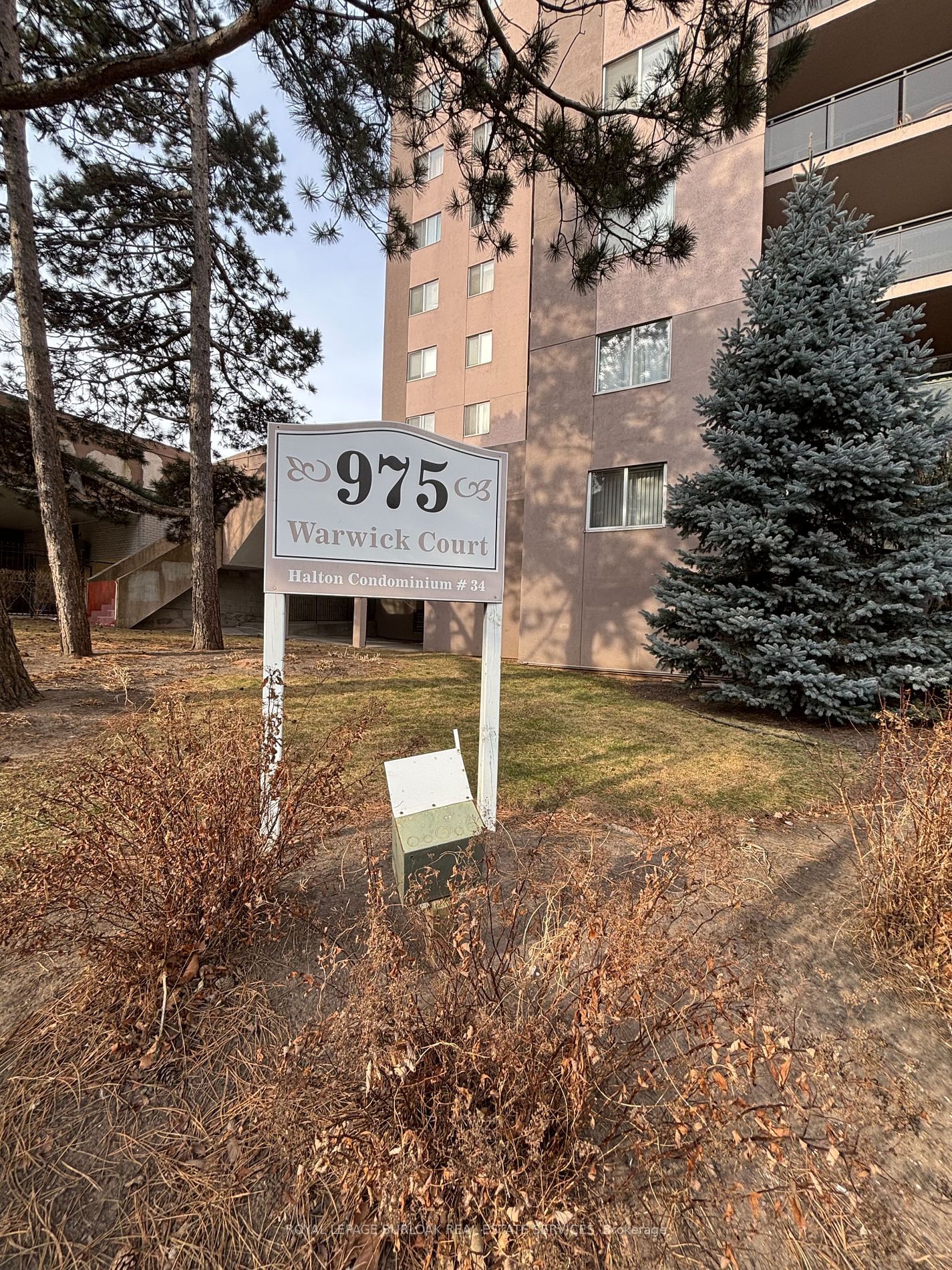 975 Warwick Crt, unit 1210 for rent