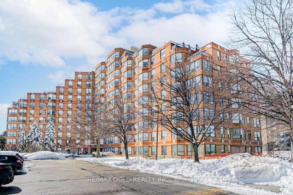 6 Humberline Dr, unit 225 for rent