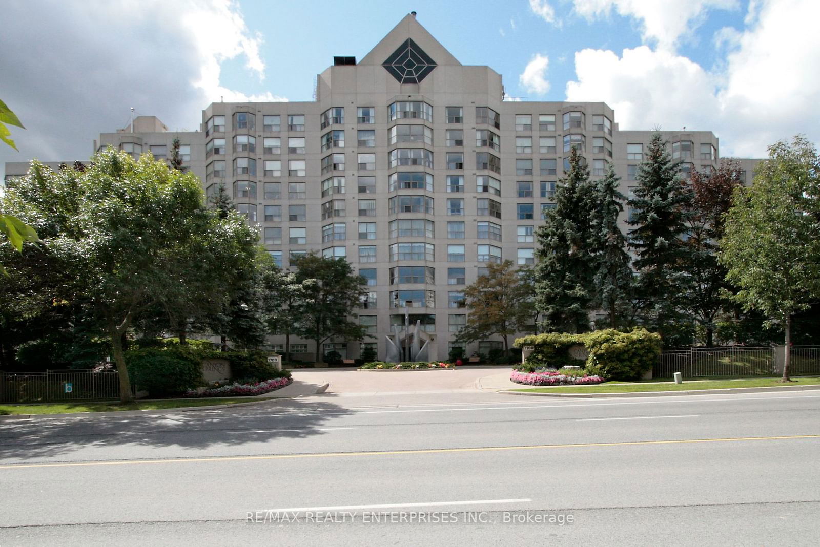 1700 The Collegeway, unit 402 for sale