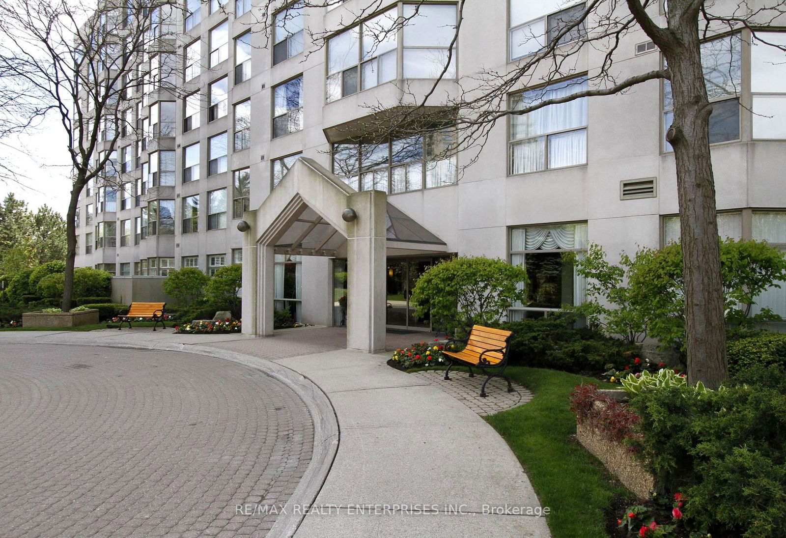 1700 The Collegeway, unit 402 for sale