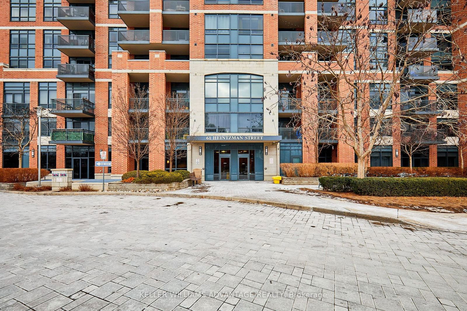 61 Heintzman St, unit 1004 for rent