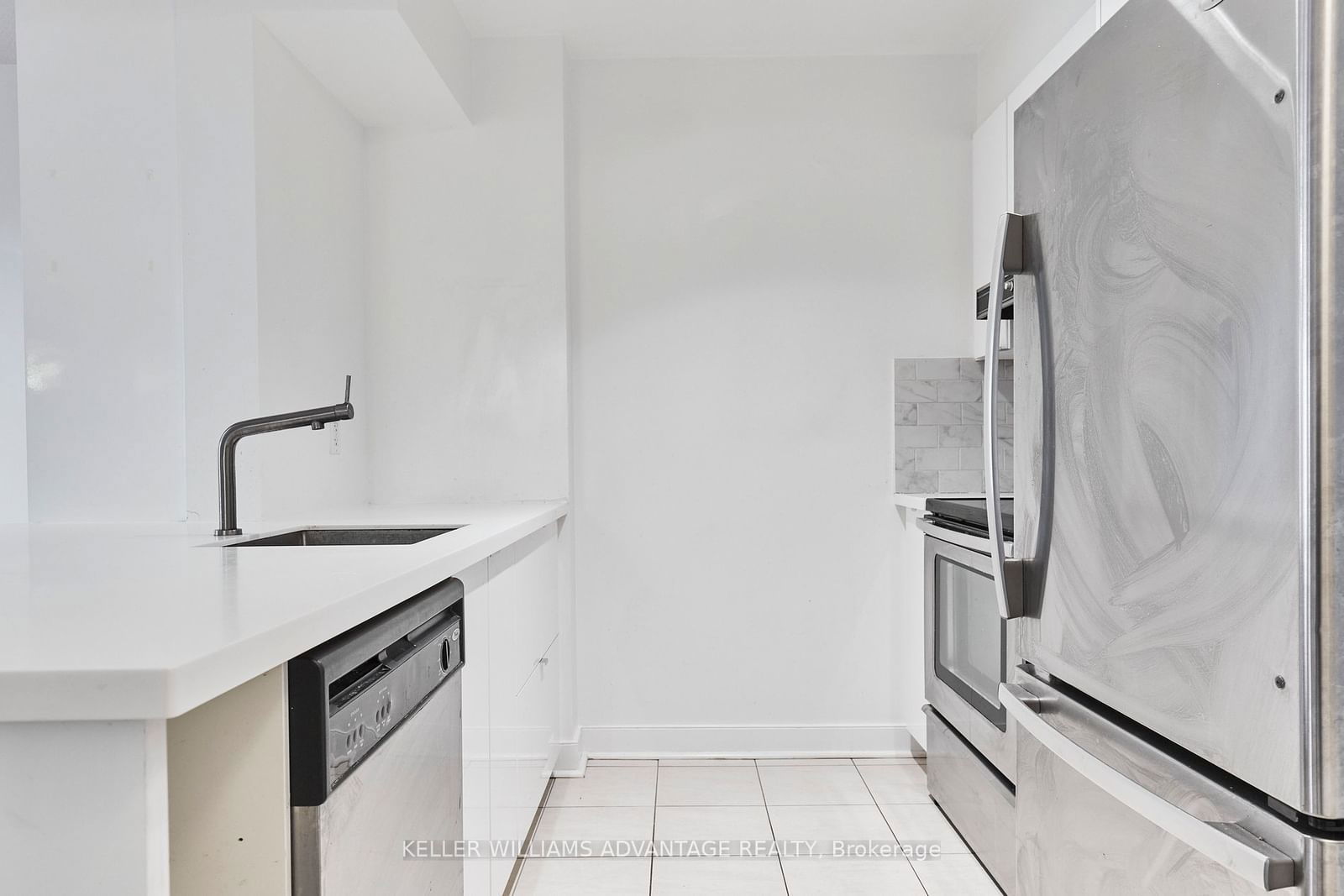 61 Heintzman St, unit 1004 for rent