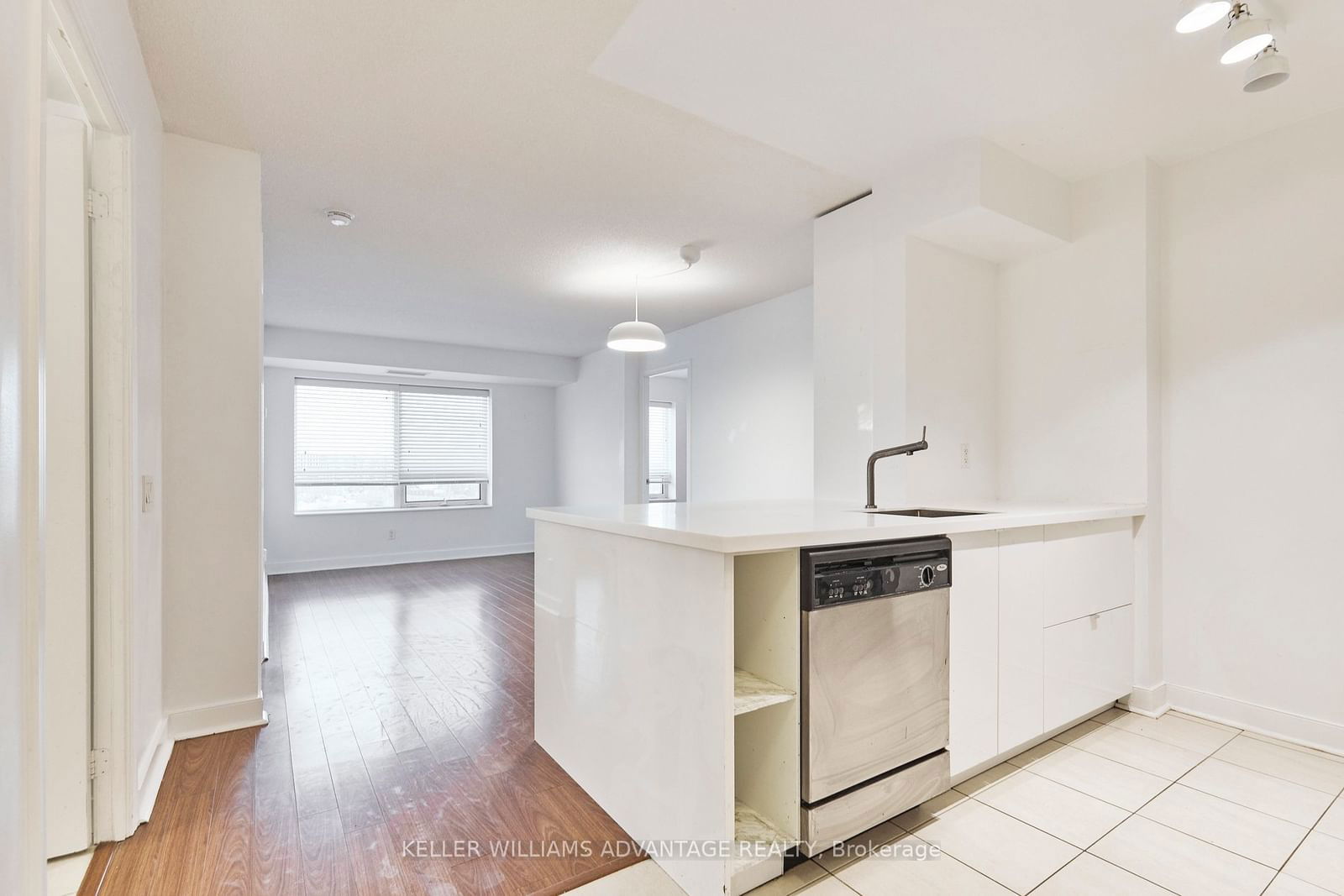 61 Heintzman St, unit 1004 for rent