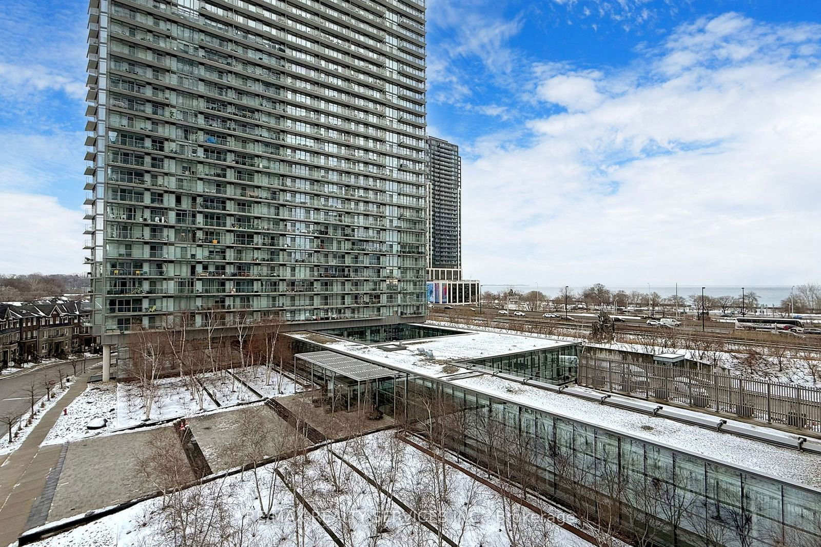 105 The Queensway Ave, unit 511 for sale