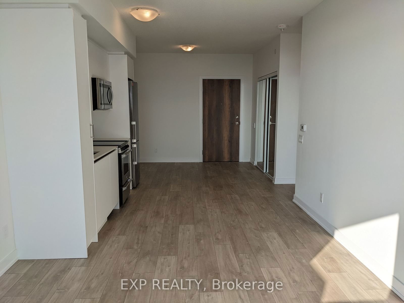 251 Manitoba St, unit 1505 for rent